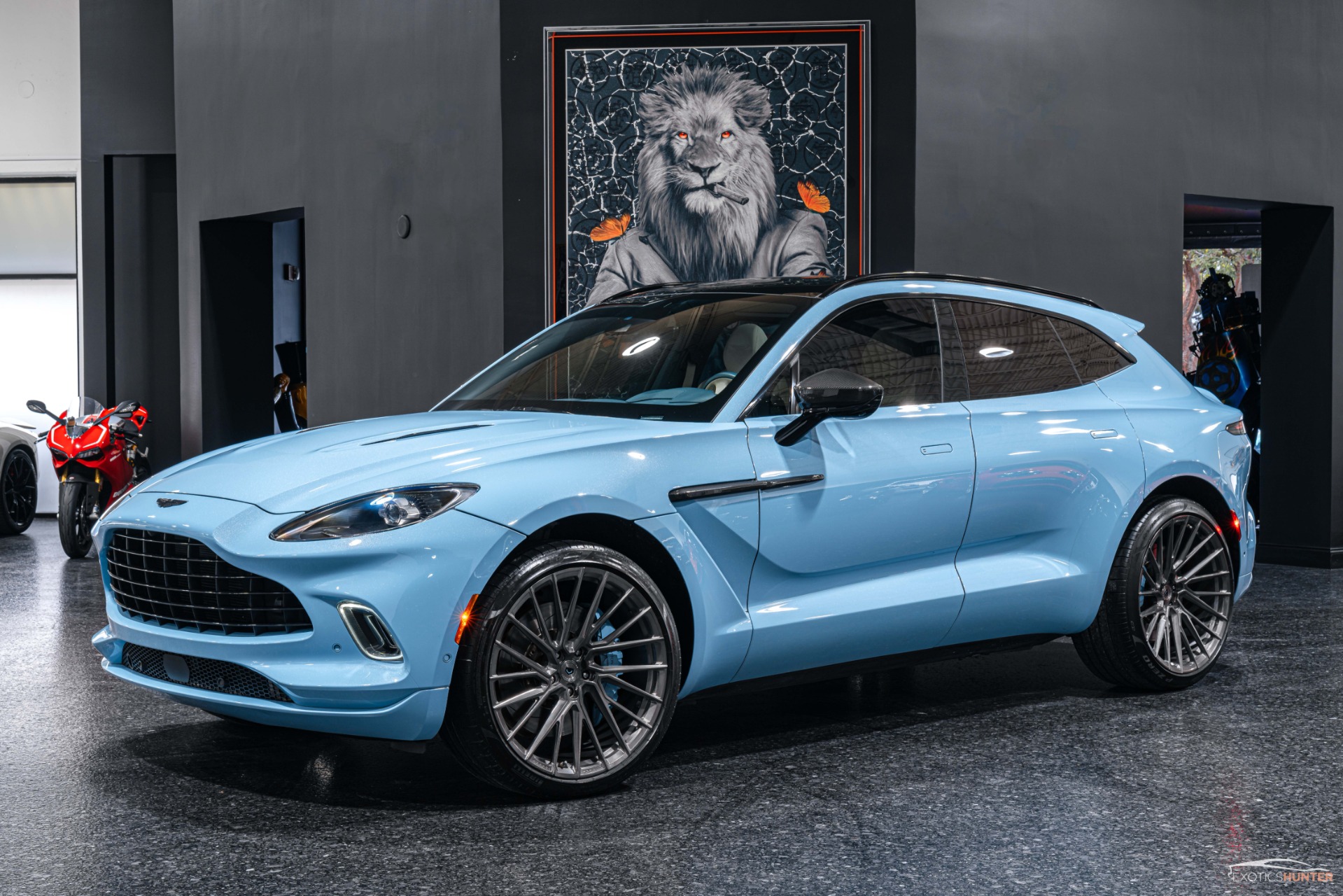Used 2022 Aston Martin DBX Q Exterior & Interior w/ 22in/23in